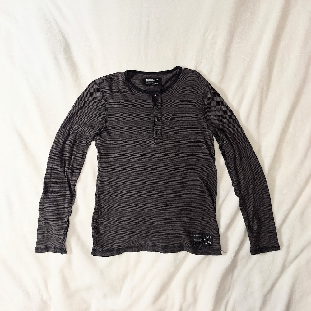 Express Slub Henley Top Men’s S – Gray/Black Striped Lightweight Long Sleeve